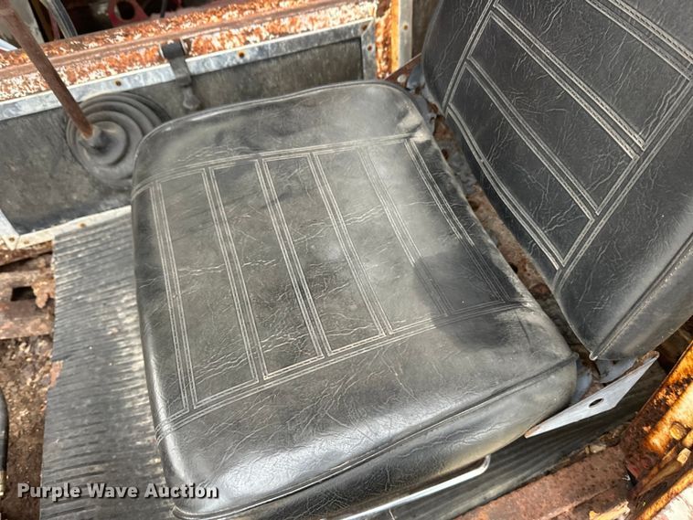 image for item DT6423 Terra Flex TF110 track carrier with bucket lift