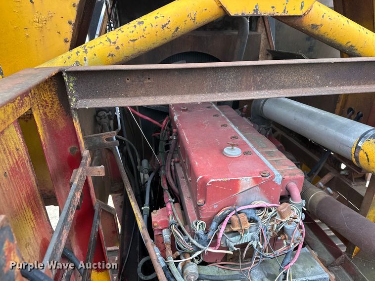 image for item DT6423 Terra Flex TF110 track carrier with bucket lift