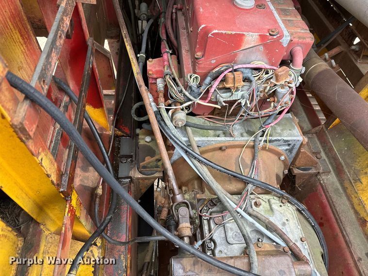 image for item DT6423 Terra Flex TF110 track carrier with bucket lift