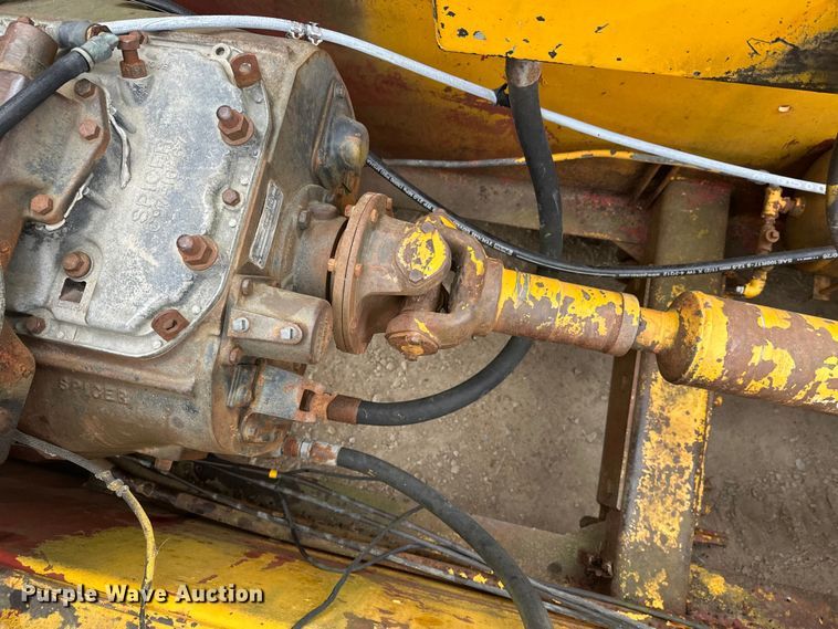 image for item DT6423 Terra Flex TF110 track carrier with bucket lift