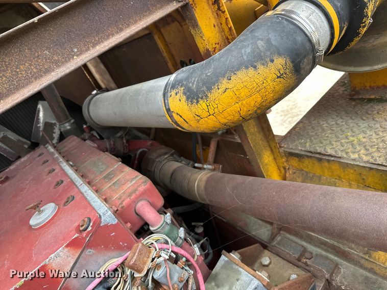 image for item DT6423 Terra Flex TF110 track carrier with bucket lift