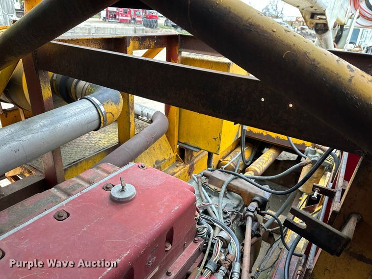 image for item DT6423 Terra Flex TF110 track carrier with bucket lift