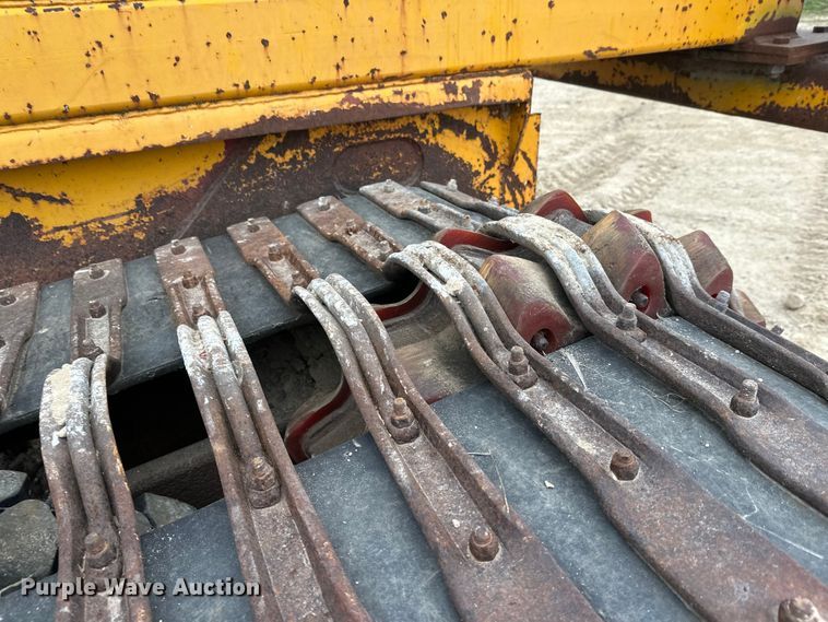 image for item DT6423 Terra Flex TF110 track carrier with bucket lift