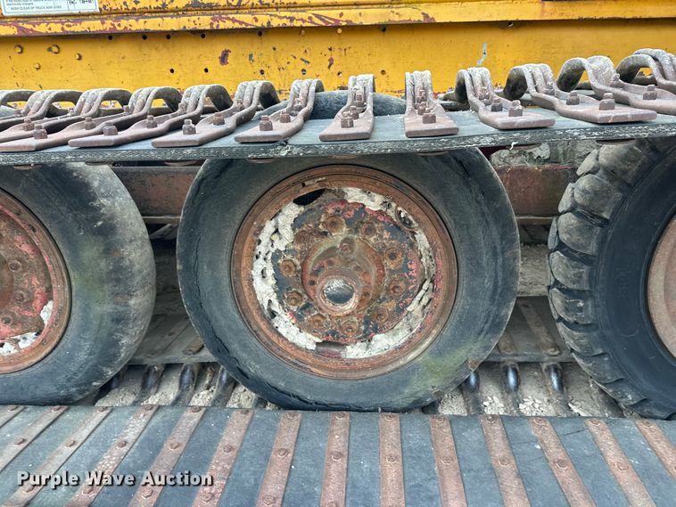 image for item DT6423 Terra Flex TF110 track carrier with bucket lift