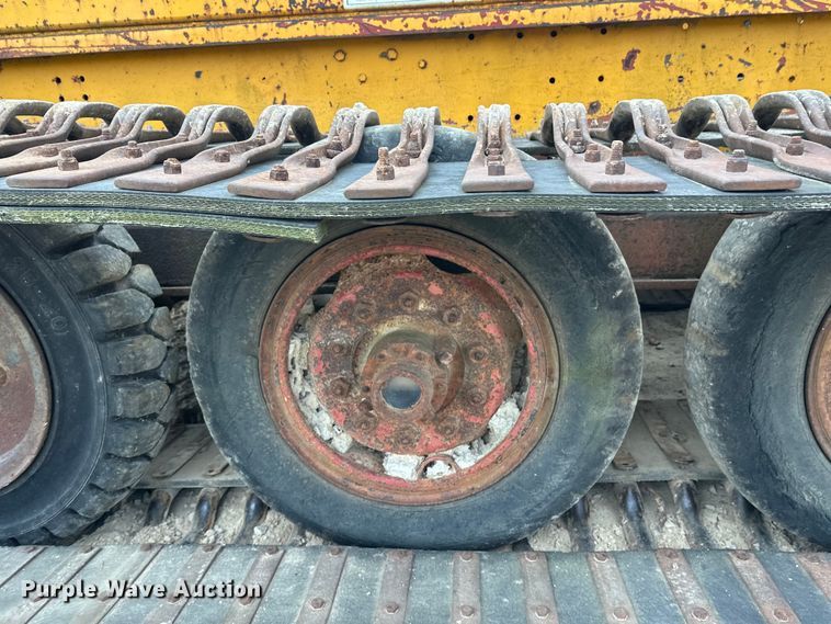 image for item DT6423 Terra Flex TF110 track carrier with bucket lift