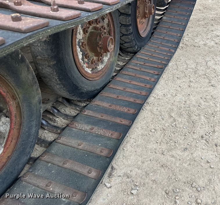 image for item DT6423 Terra Flex TF110 track carrier with bucket lift