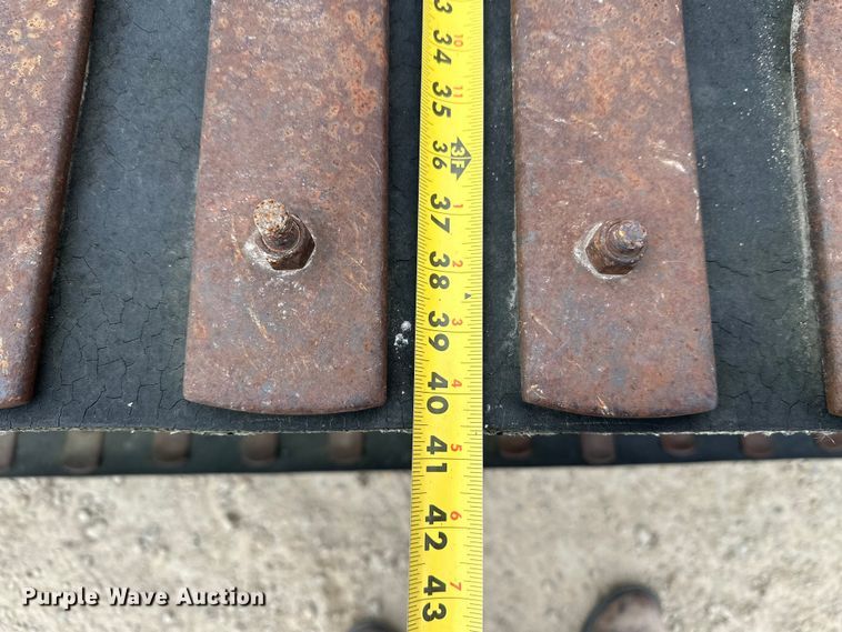 image for item DT6423 Terra Flex TF110 track carrier with bucket lift