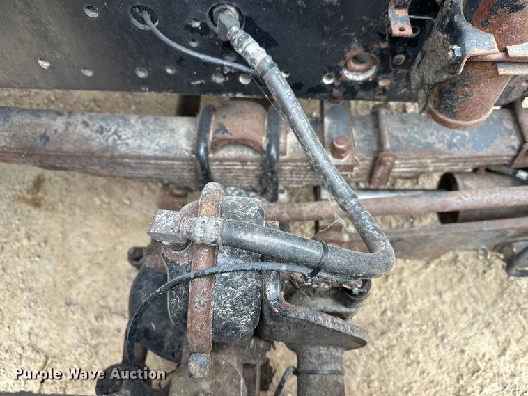 image for item DT6427 2001 International 2674 vacuum truck