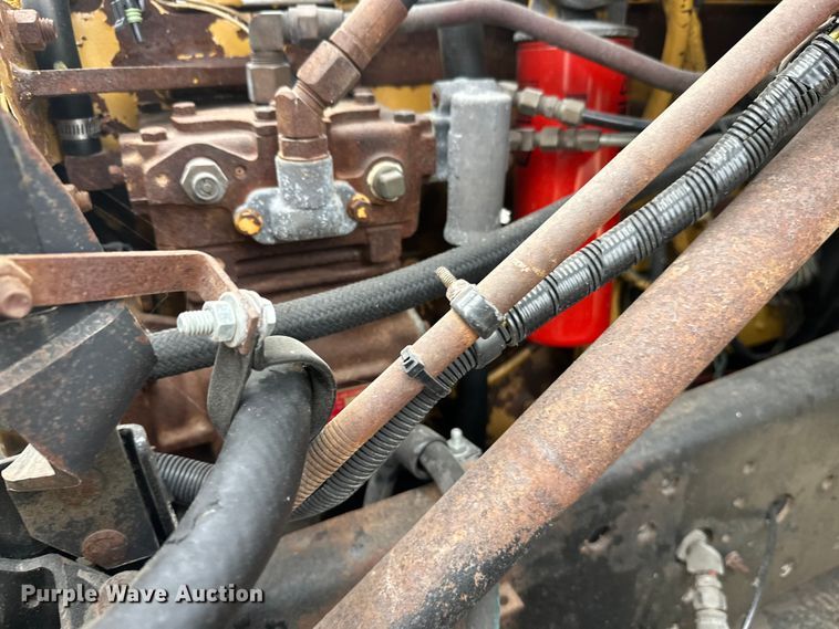 image for item DT6427 2001 International 2674 vacuum truck