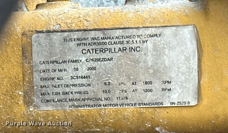 image for item DT6427 2001 International 2674 vacuum truck