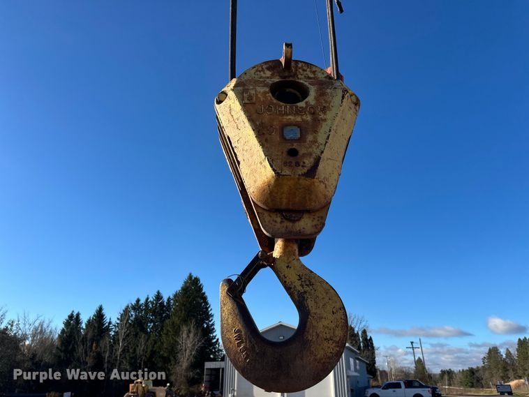 image for item DT6428 1990 Mannesmann Demag Baumaschinen AC335 crane