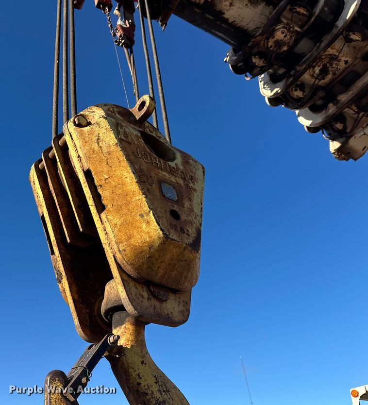 image for item DT6428 1990 Mannesmann Demag Baumaschinen AC335 crane