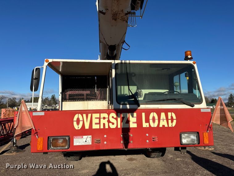 image for item DT6428 1990 Mannesmann Demag Baumaschinen AC335 crane