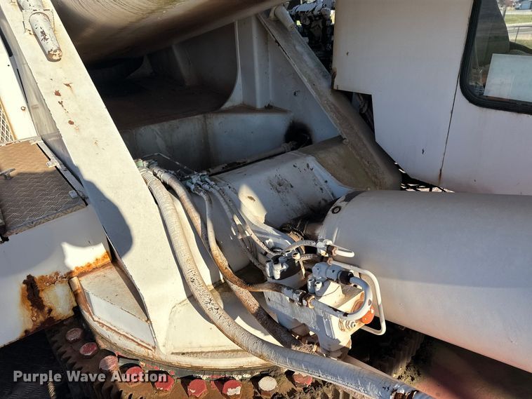 image for item DT6428 1990 Mannesmann Demag Baumaschinen AC335 crane