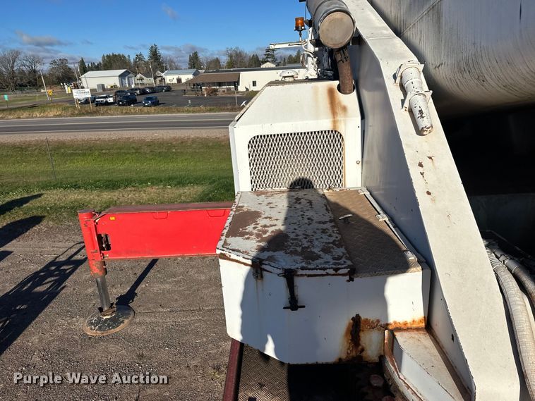 image for item DT6428 1990 Mannesmann Demag Baumaschinen AC335 crane