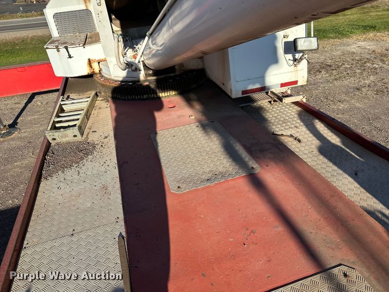 image for item DT6428 1990 Mannesmann Demag Baumaschinen AC335 crane