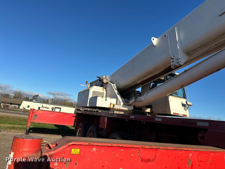 image for item DT6428 1990 Mannesmann Demag Baumaschinen AC335 crane