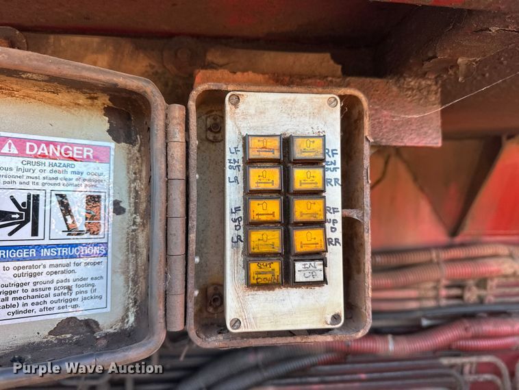 image for item DT6428 1990 Mannesmann Demag Baumaschinen AC335 crane