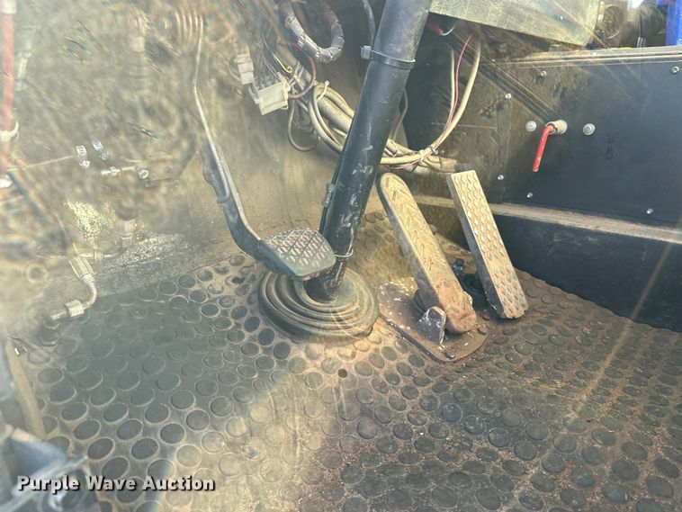 image for item DT6428 1990 Mannesmann Demag Baumaschinen AC335 crane