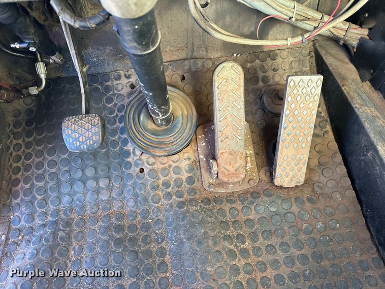 image for item DT6428 1990 Mannesmann Demag Baumaschinen AC335 crane