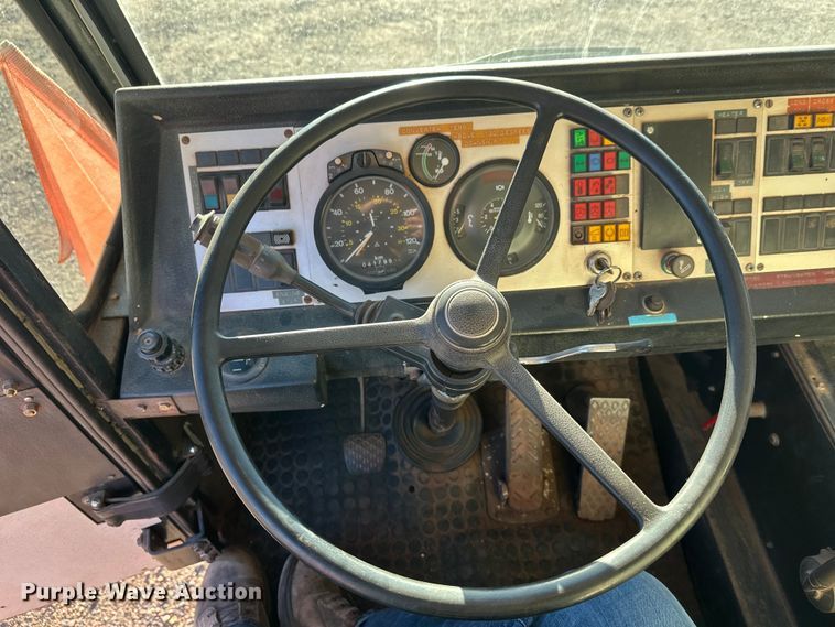 image for item DT6428 1990 Mannesmann Demag Baumaschinen AC335 crane