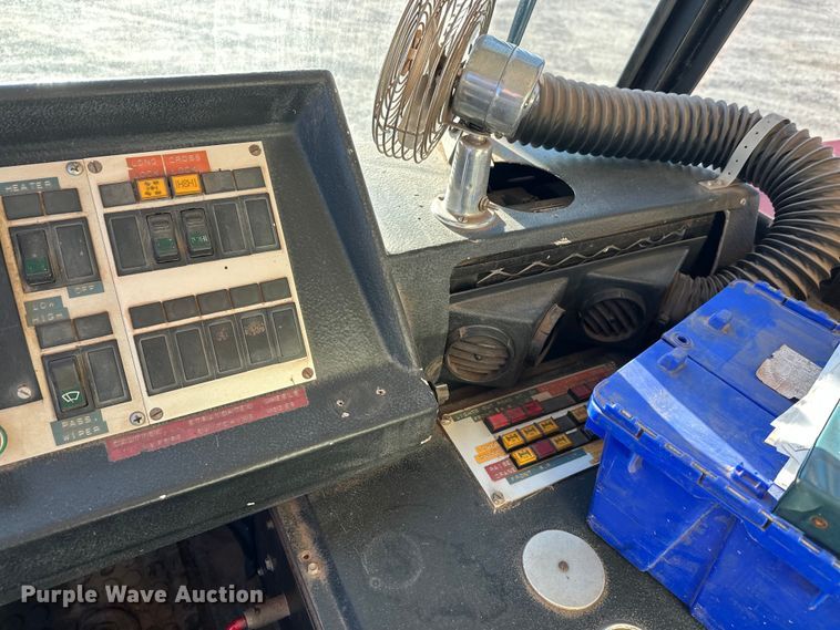 image for item DT6428 1990 Mannesmann Demag Baumaschinen AC335 crane