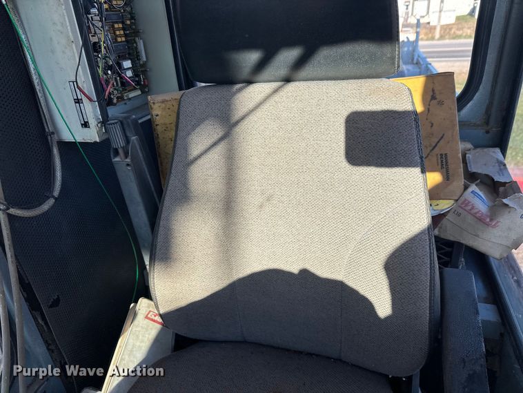 image for item DT6428 1990 Mannesmann Demag Baumaschinen AC335 crane