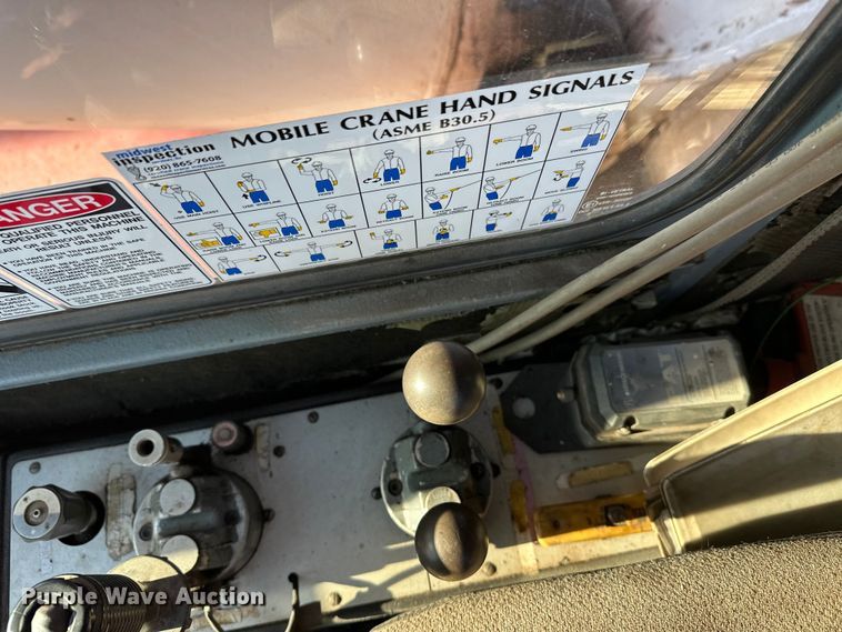 image for item DT6428 1990 Mannesmann Demag Baumaschinen AC335 crane