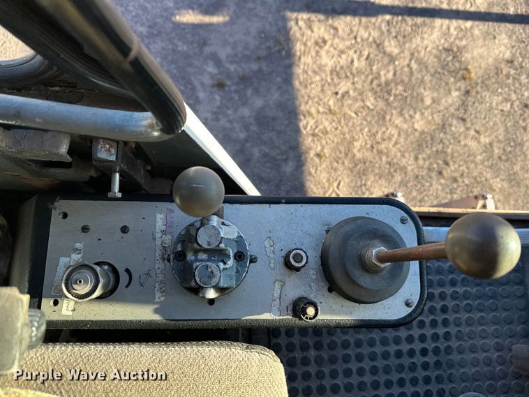 image for item DT6428 1990 Mannesmann Demag Baumaschinen AC335 crane