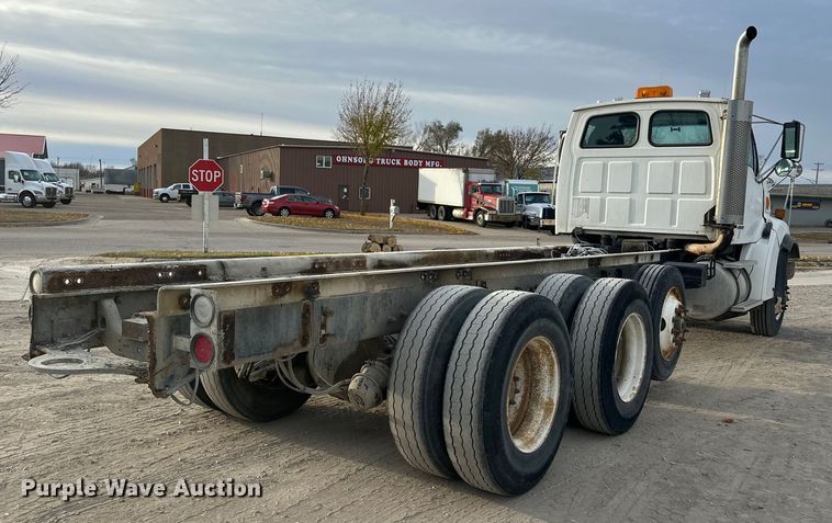 CAMIóN CHASIS 2000 STERLING L9500