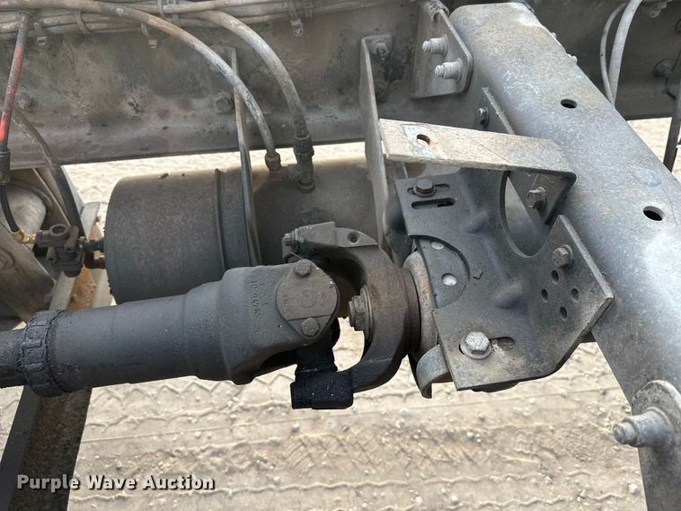 image for item DT6432 1999 Sterling L-Line truck cab and chassis