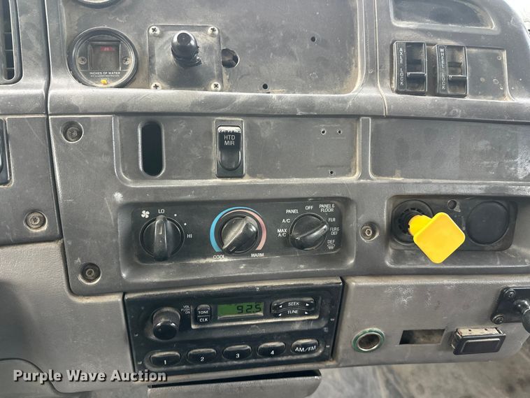 image for item DT6432 1999 Sterling L-Line truck cab and chassis