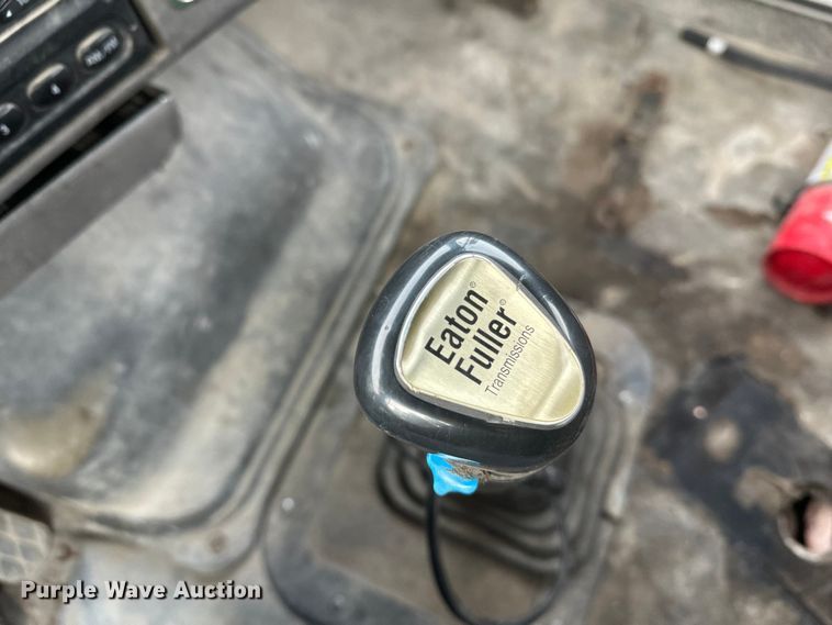 image for item DT6432 1999 Sterling L-Line truck cab and chassis