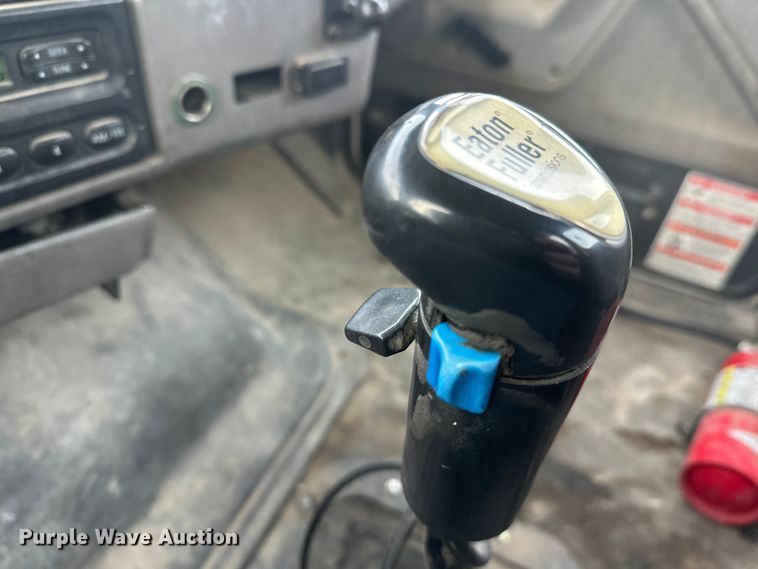 image for item DT6432 1999 Sterling L-Line truck cab and chassis