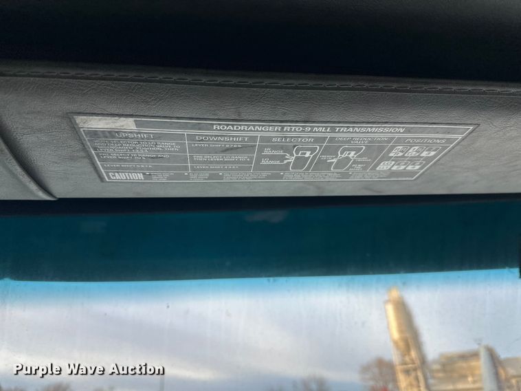 image for item DT6432 1999 Sterling L-Line truck cab and chassis