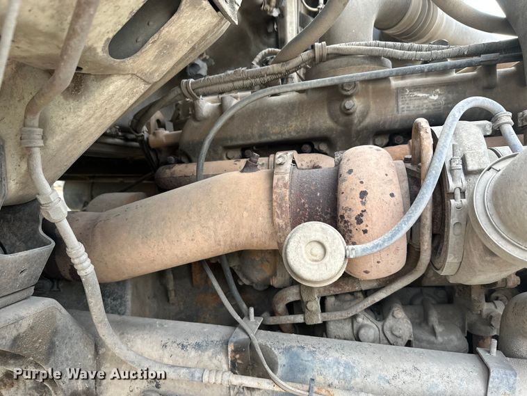 image for item DT6432 1999 Sterling L-Line truck cab and chassis