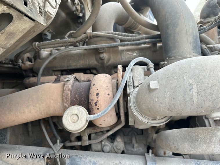 image for item DT6432 1999 Sterling L-Line truck cab and chassis