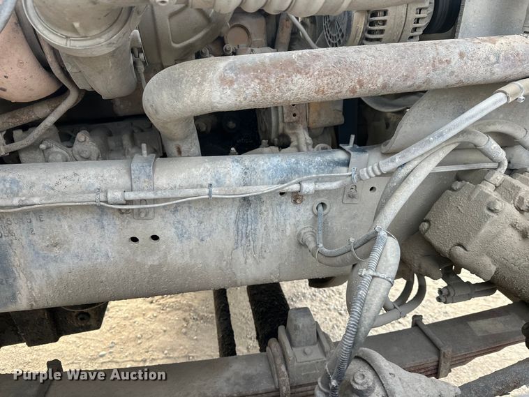 image for item DT6432 1999 Sterling L-Line truck cab and chassis