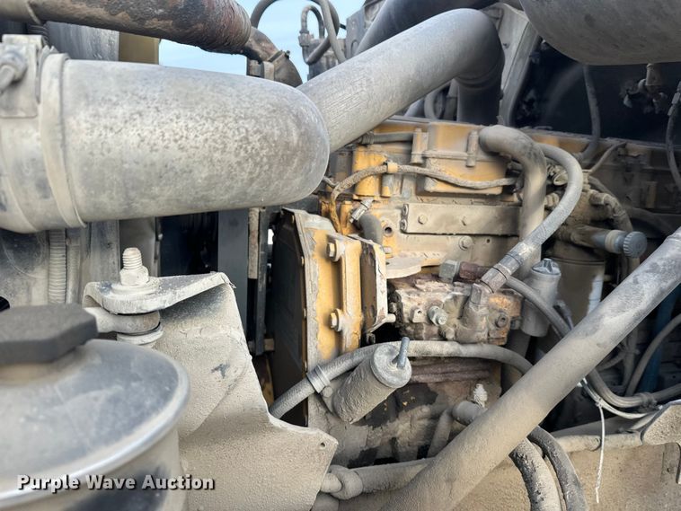 image for item DT6432 1999 Sterling L-Line truck cab and chassis