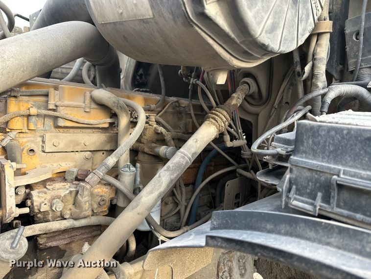 image for item DT6432 1999 Sterling L-Line truck cab and chassis