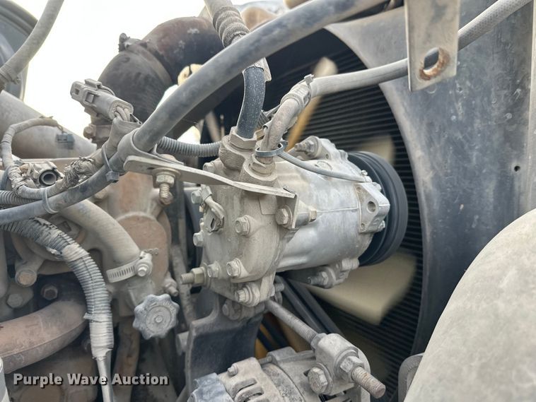 image for item DT6432 1999 Sterling L-Line truck cab and chassis