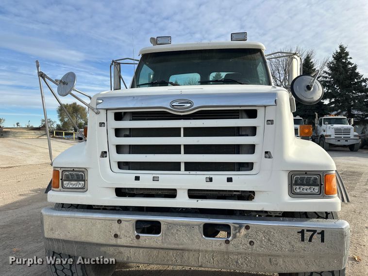 image for item DT6433 1999 Sterling L-Line truck cab and chassis