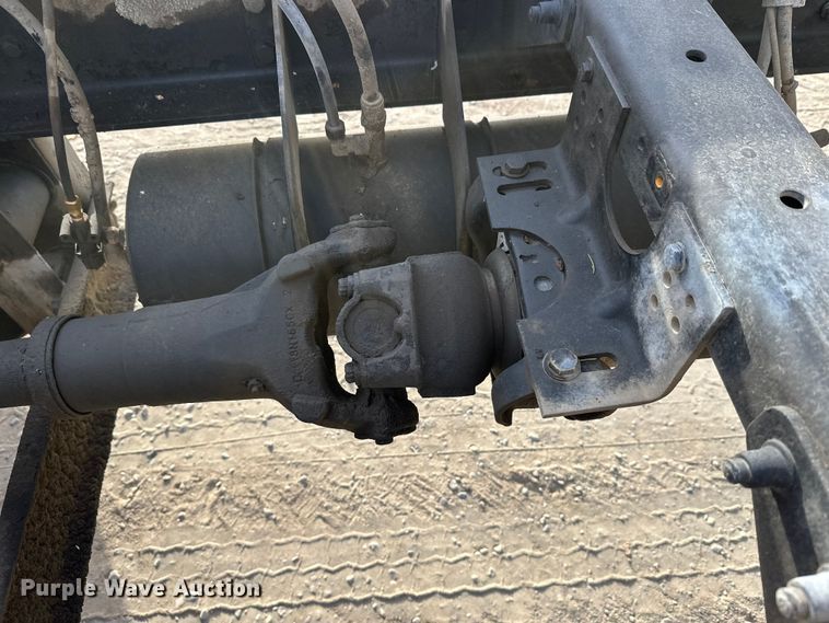 image for item DT6433 1999 Sterling L-Line truck cab and chassis