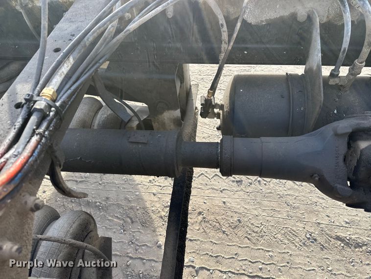 image for item DT6433 1999 Sterling L-Line truck cab and chassis