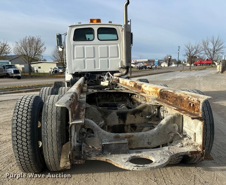 image for item DT6433 1999 Sterling L-Line truck cab and chassis