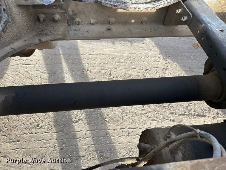 image for item DT6433 1999 Sterling L-Line truck cab and chassis