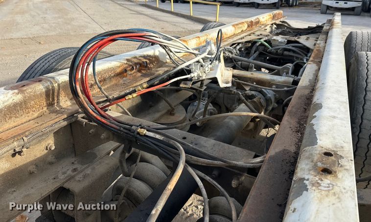 image for item DT6433 1999 Sterling L-Line truck cab and chassis