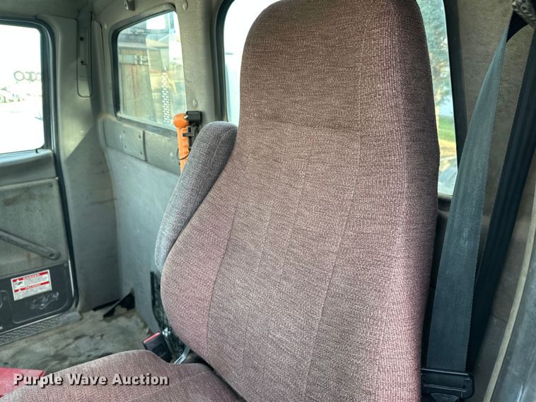 image for item DT6433 1999 Sterling L-Line truck cab and chassis