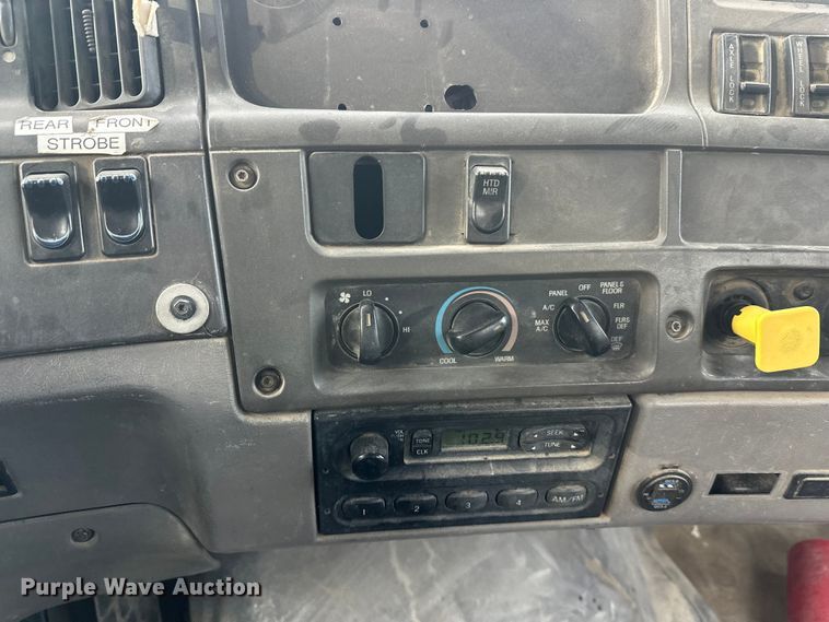 image for item DT6433 1999 Sterling L-Line truck cab and chassis