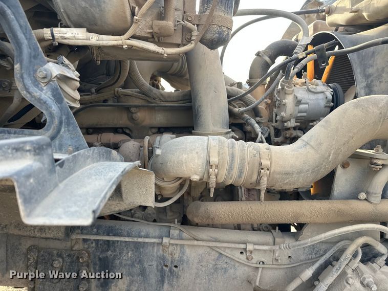 image for item DT6433 1999 Sterling L-Line truck cab and chassis